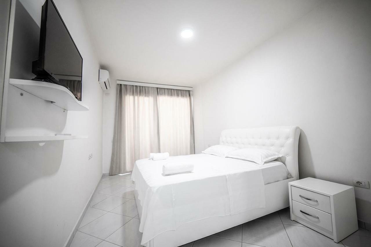 Royal Palace Aparthotel Lezhe Luaran gambar