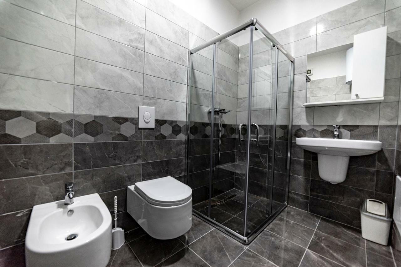 Royal Palace Aparthotel Lezhe Luaran gambar