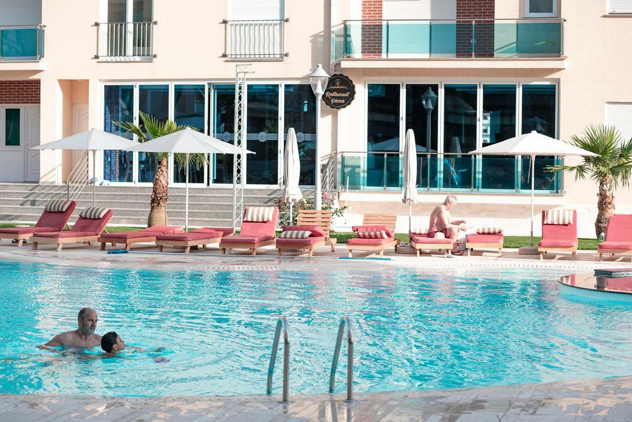 Royal Palace Aparthotel Lezhe Luaran gambar