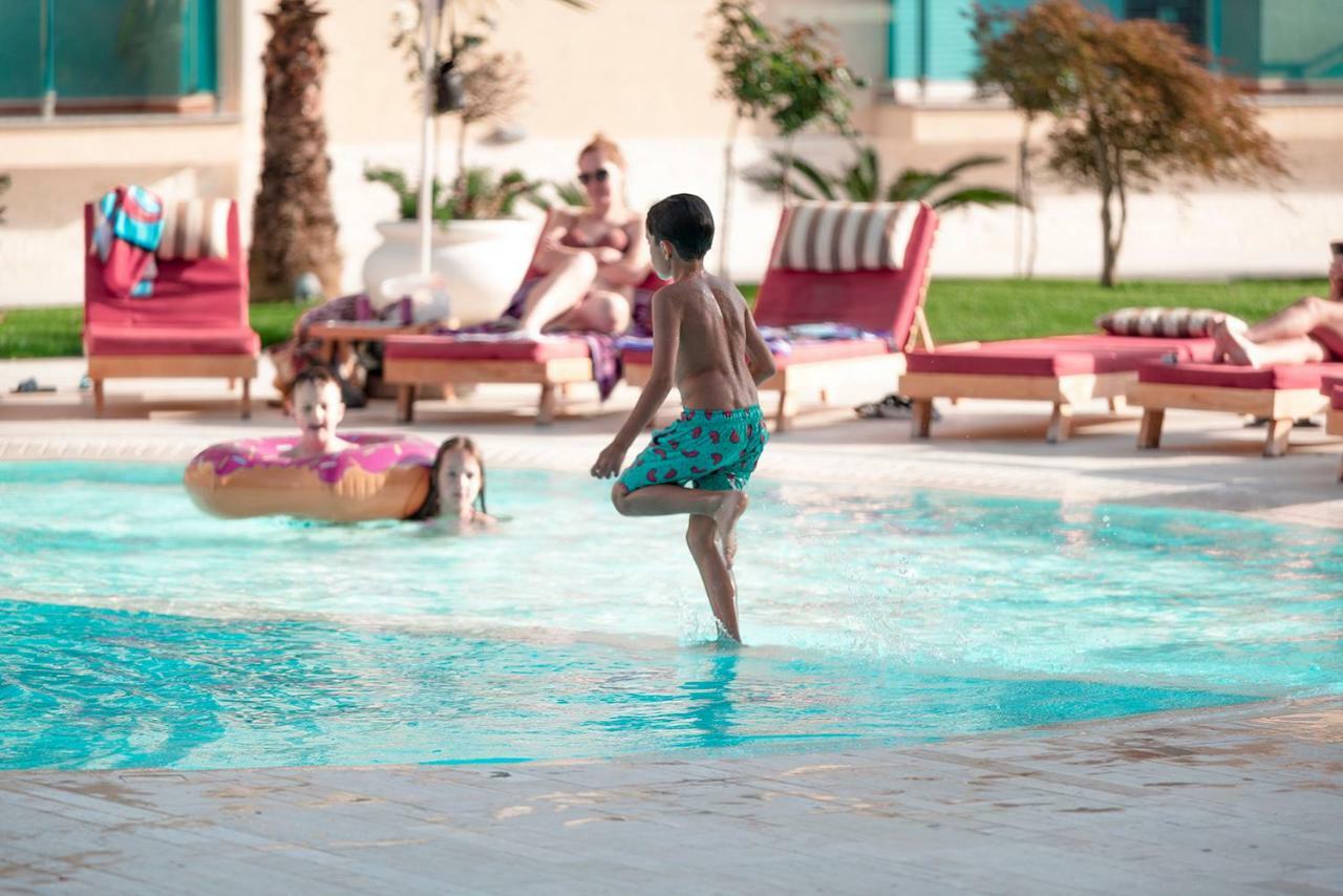 Royal Palace Aparthotel Lezhe Luaran gambar