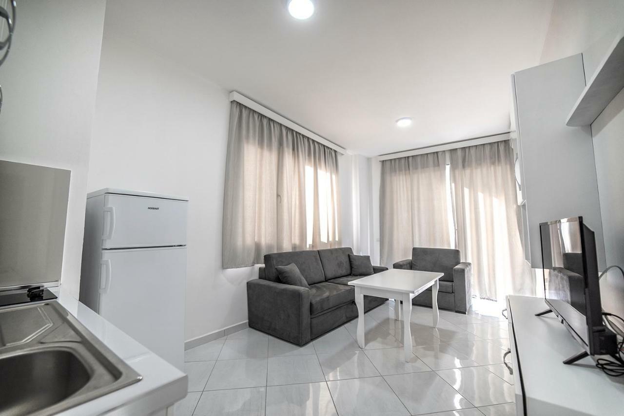 Royal Palace Aparthotel Lezhe Luaran gambar